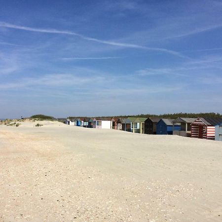 Wittering Holiday Homeイースト・ウィッタリング エクステリア 写真