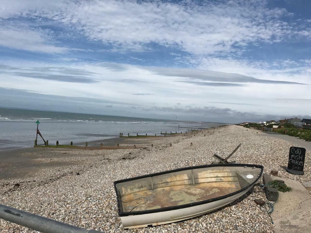 Wittering Holiday Homeイースト・ウィッタリング エクステリア 写真